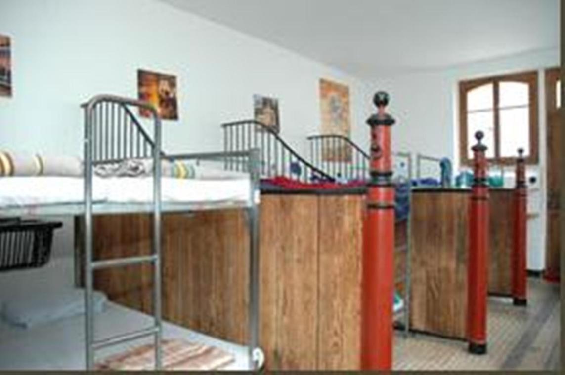 Funny Farm Backpackers Hostel Unterseen Luaran gambar